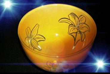 Glasschale (gelb) mit Motiv Lilien