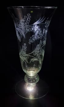 Vase mit Fuß