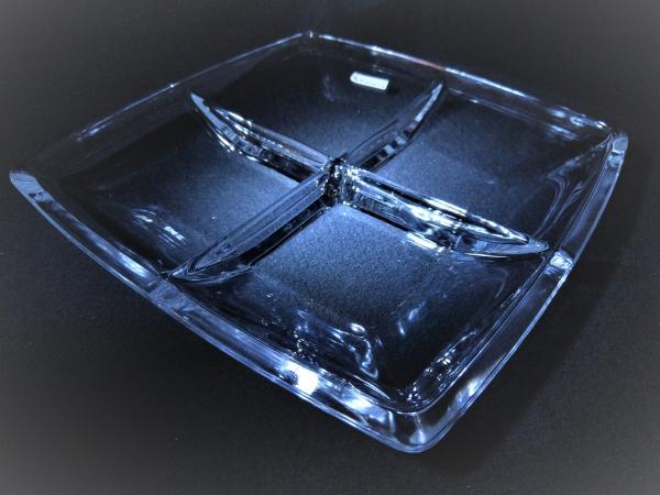 Glasteller für Knabbereien